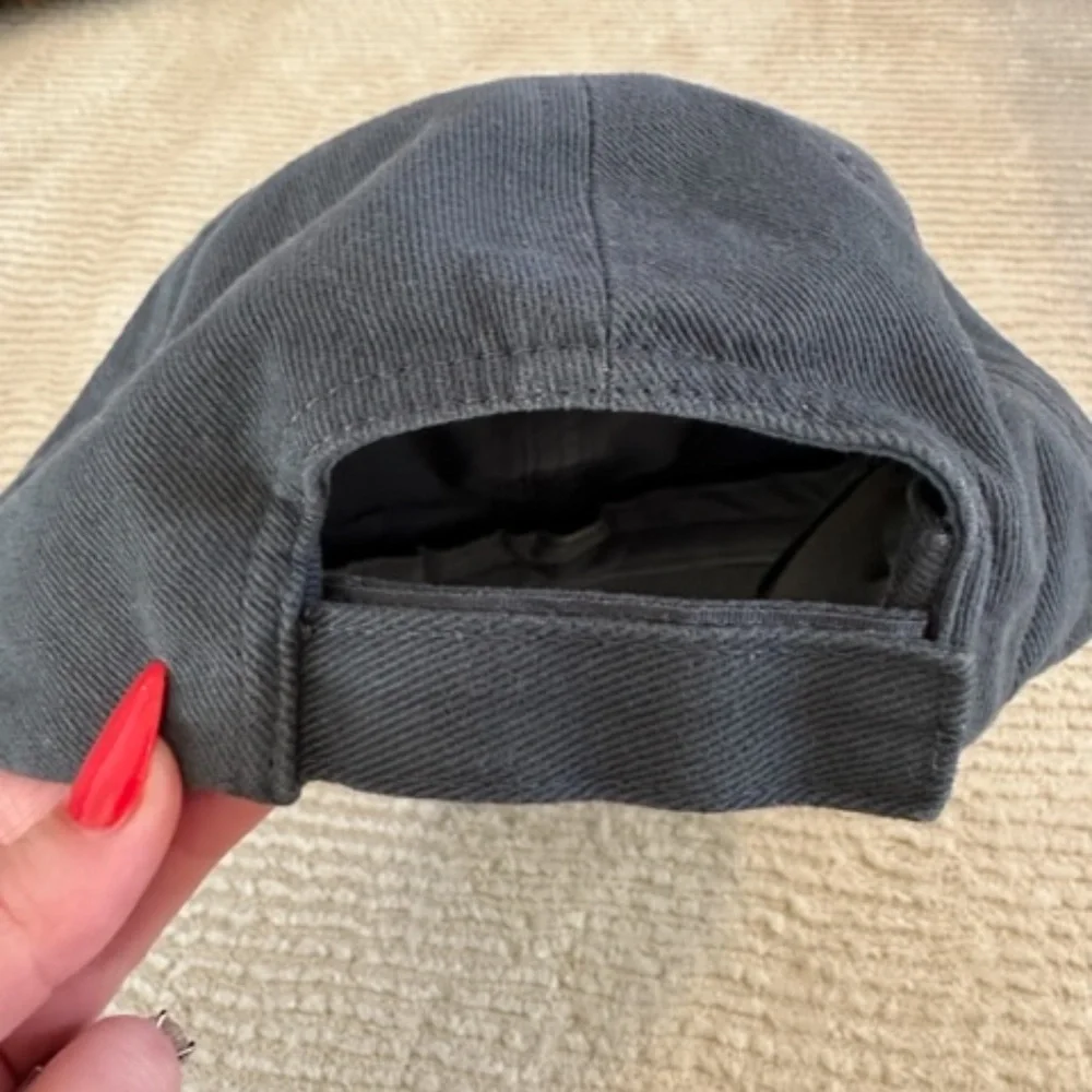 Balenciaga Black Logo Baseball Cap - Picture 6 of 6